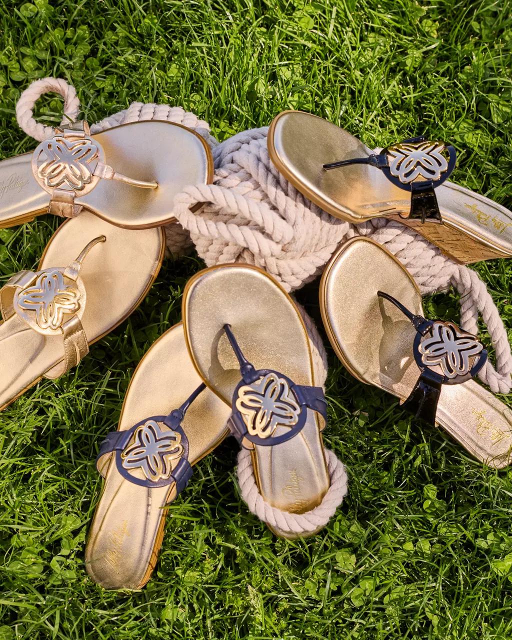 The Lilly Wedge - Noir
